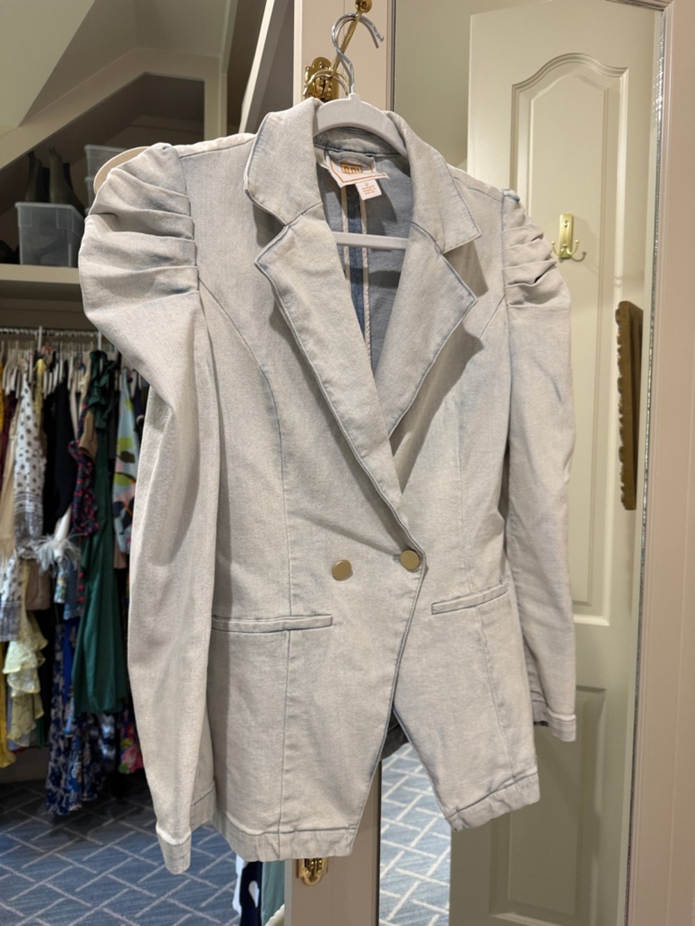 Light Gray Double-Breasted Puff Sleeve Blazer